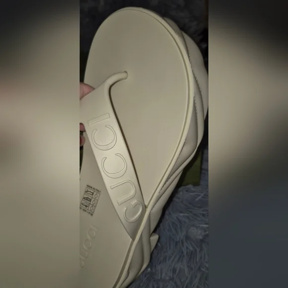 Gucci White Flip Flops - Picture 5 of 10